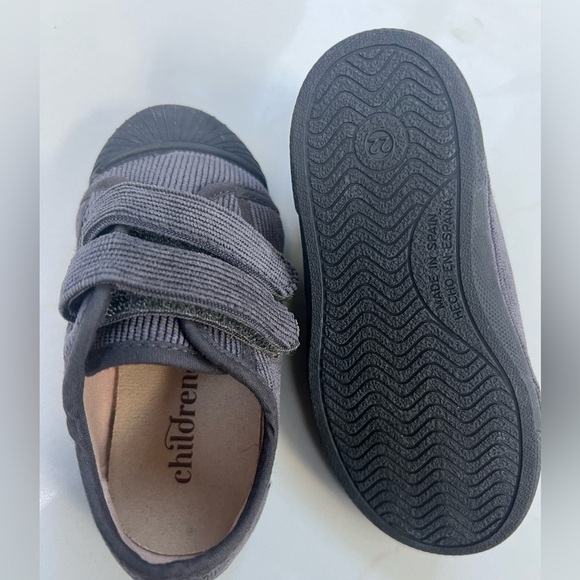 ChildrenChic Corduroy Sneakers in Grey sz 6.5 toddler (runs small) w/velcro - Picture 6 of 6
